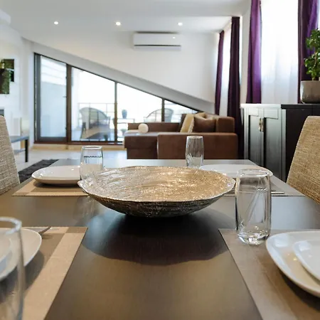 Amazing Views - Charming Penthouse & Aparment Βουκουρέστι