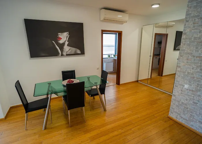 Amazing Views - Charming Penthouse & Aparment