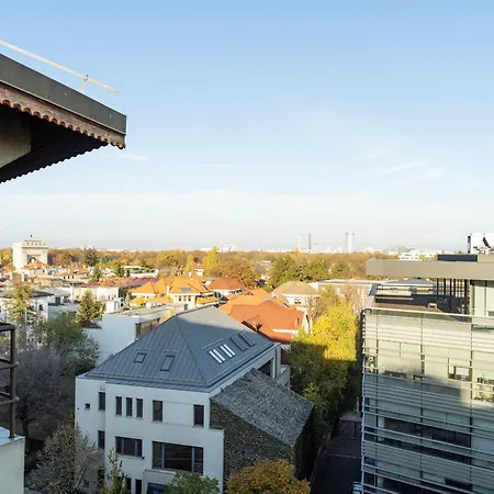 Amazing Views - Charming Penthouse & Aparment Apartment