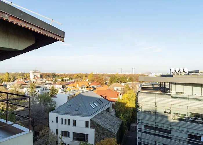 Amazing Views - Charming Penthouse & Aparment Apartment