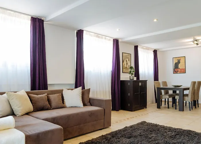 Apartment Amazing Views - Charming Penthouse & Aparment *