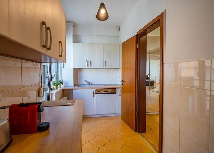 Amazing Views - Charming Penthouse & Aparment Apartment
