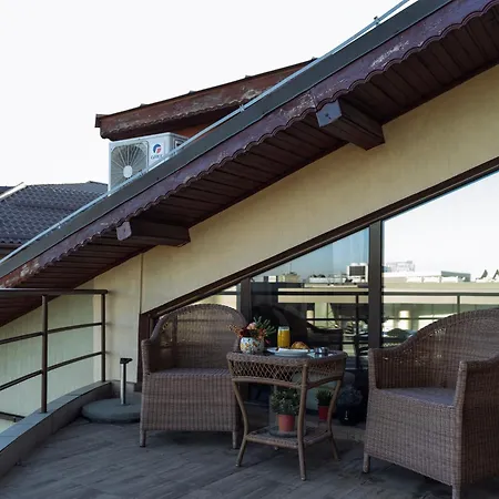 Apartment Amazing Views - Charming Penthouse & Aparment Bucharest