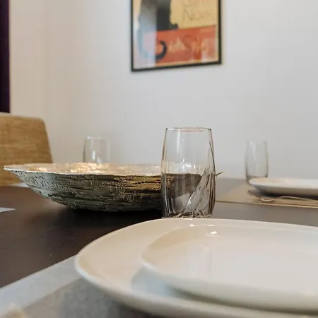 Amazing Views - Charming Penthouse & Aparment Bukarest