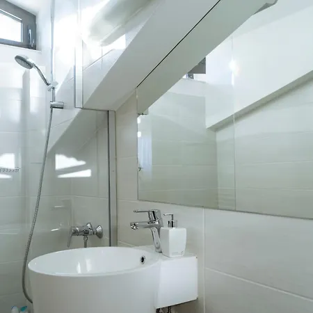 Amazing Views - Charming Penthouse & Aparment