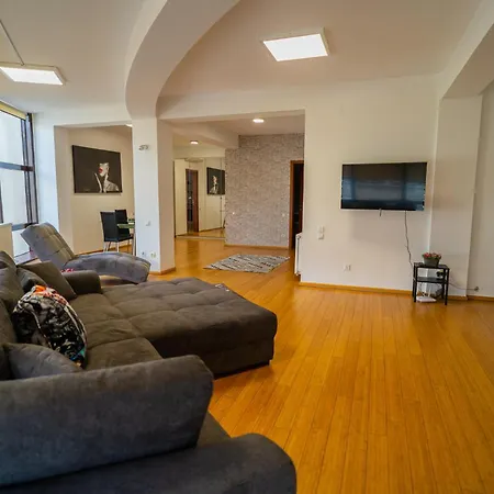 Amazing Views - Charming Penthouse & Aparment