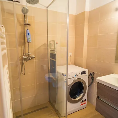 Amazing Views - Charming Penthouse & Aparment Bukarest