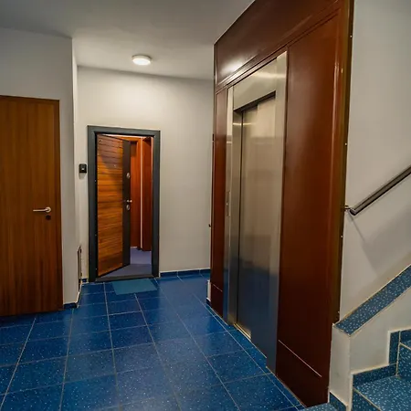 Amazing Views - Charming Penthouse & Aparment * Boekarest