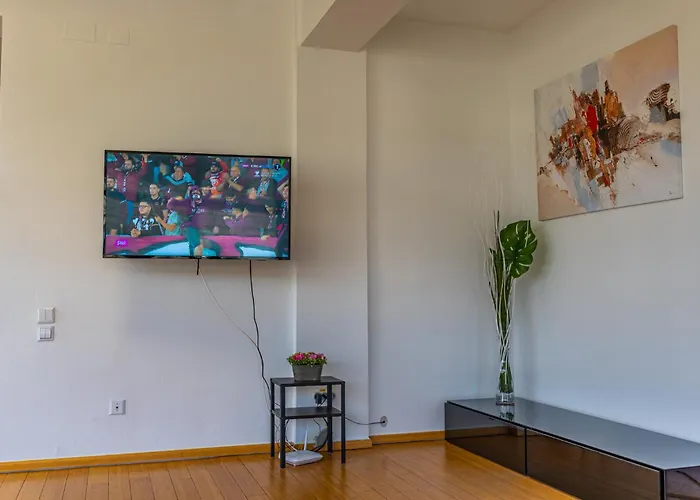 Amazing Views - Charming Penthouse & Aparment *