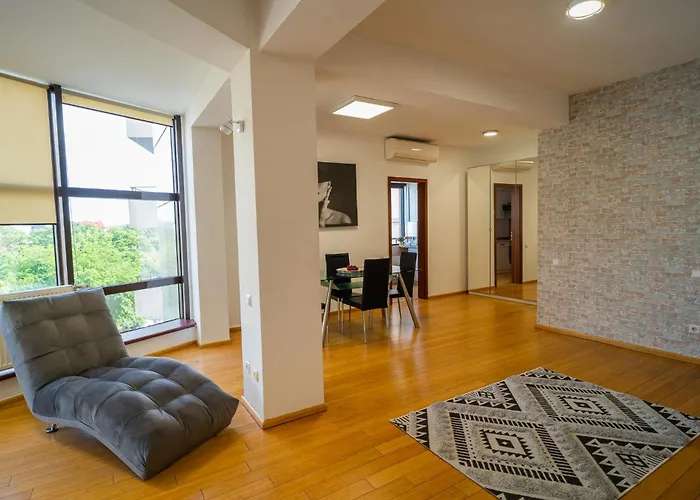 Apartamento Amazing Views - Charming Penthouse & Aparment Bucareste