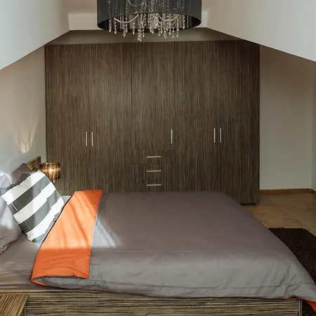 Amazing Views - Charming Penthouse & Aparment Διαμέρισμα *