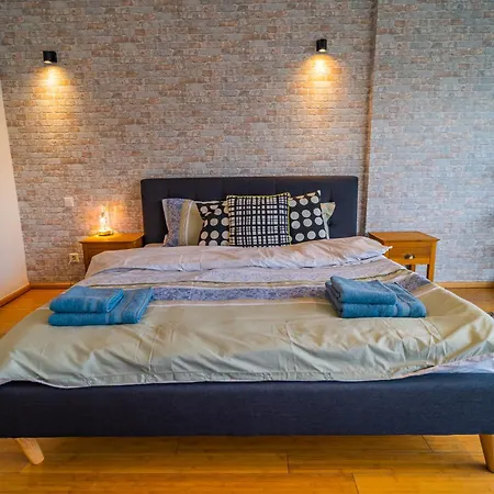 Amazing Views - Charming Penthouse & Aparment *