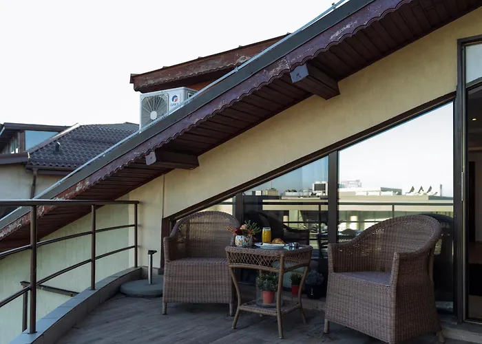 Lejlighed Amazing Views - Charming Penthouse & Aparment Bukarest