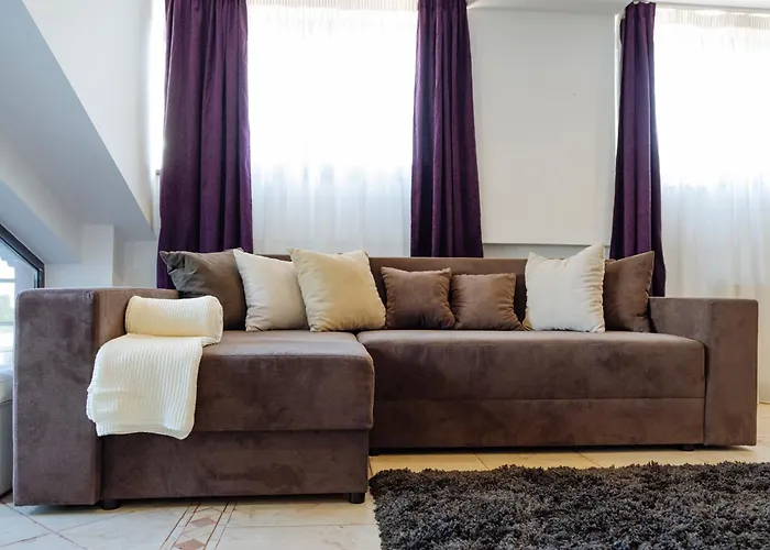 Amazing Views - Charming Penthouse & Aparment Bukarest