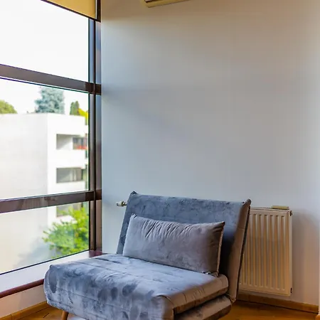 Amazing Views - Charming Penthouse & Aparment شقة بوخارست