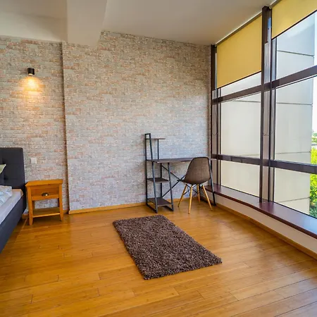 Amazing Views - Charming Penthouse & Aparment شقة