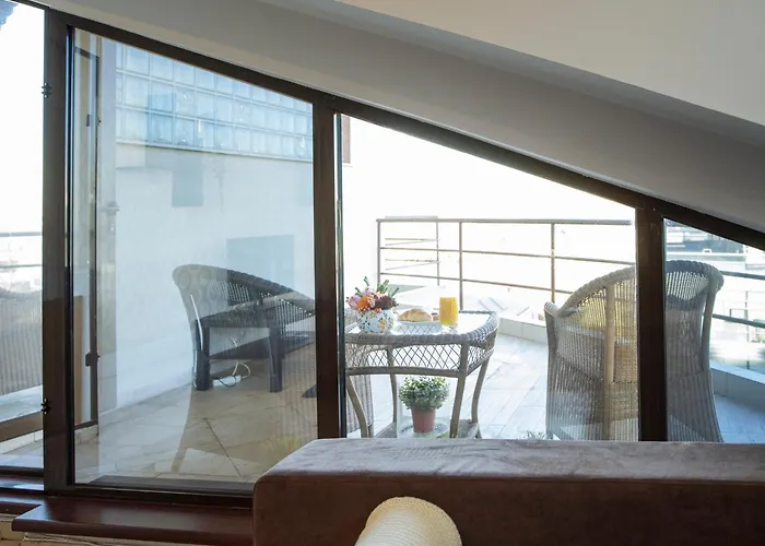 Amazing Views - Charming Penthouse & Aparment דירה בוקרשט